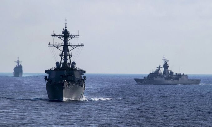US-China tensions heat up in the East Sea
